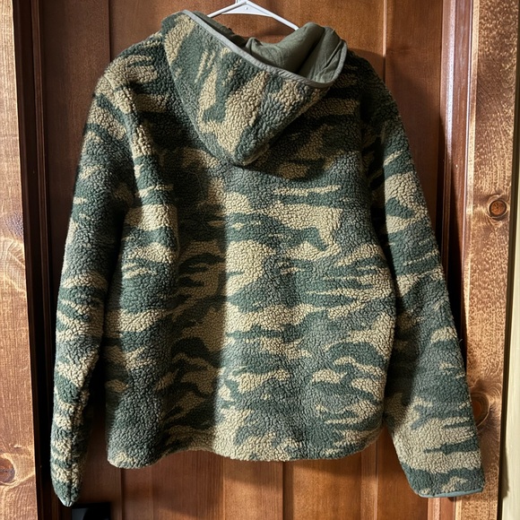 Lucky Brand Men’s Sherpa Quarter Zip - Picture 3 of 4